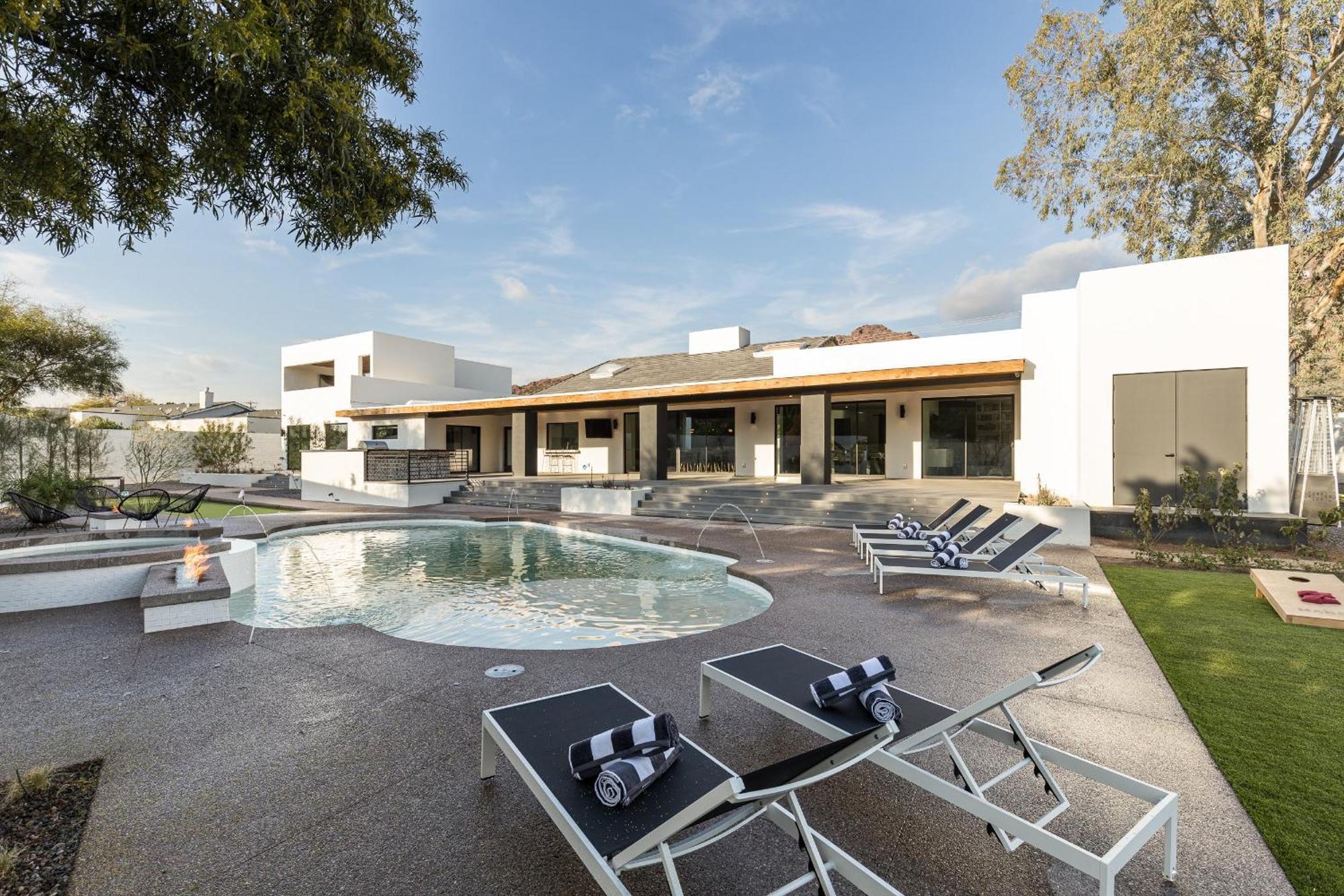Luxury Micro-Resort, Theater, Sauna, Heated Pool Phoenix Kültér fotó