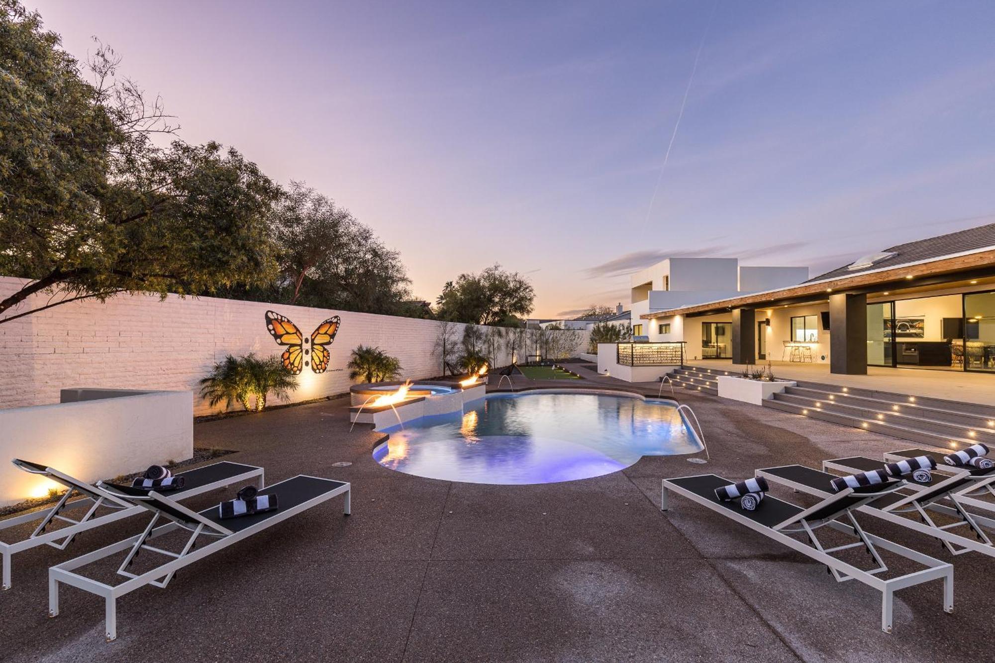 Luxury Micro-Resort, Theater, Sauna, Heated Pool Phoenix Kültér fotó